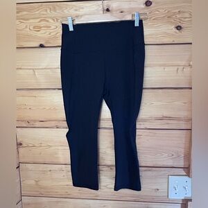 GapFit Sculpt Compression Black Cropped‎ Yoga Pants Leggings Medium Workout